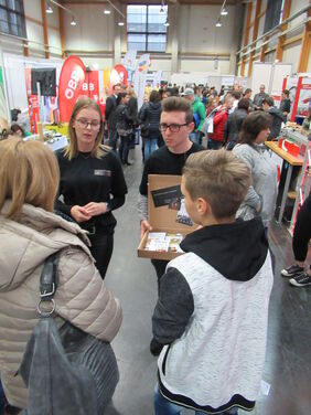 Die Stranzinger Gruppe ist Ihr Ansprechpartner rund um das Thema Logistik. Egal ob Transport, Verpackung oder Lagerung - alles aus einer Hand.